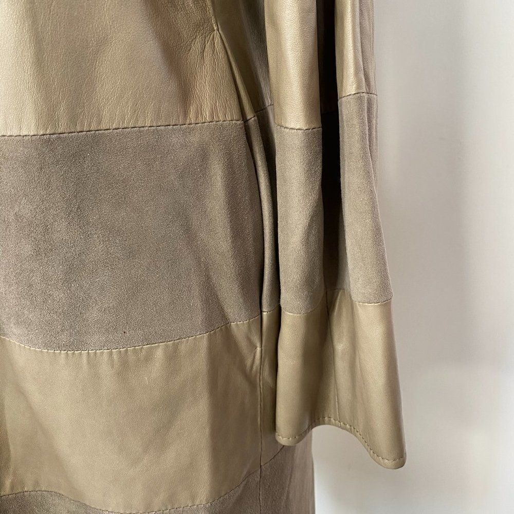 Chris! Long Leather Jacket with Removable Sleeves - Picture 5 of 11